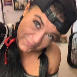 Meet your Posher, Khristine